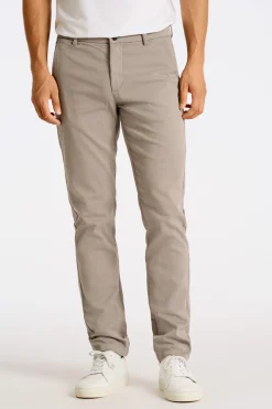 Chinos
