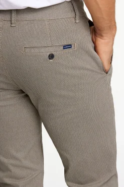Chinos