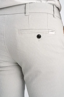Chinos