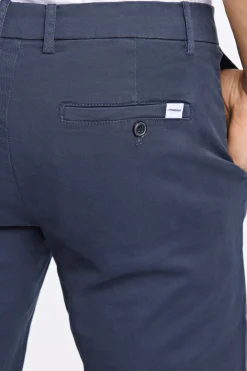 Chinos