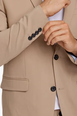 Suit