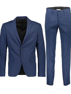 Suit