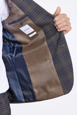 Suit
