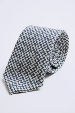 Tie