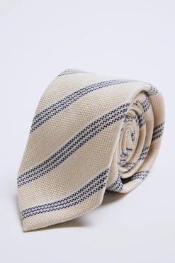 Tie