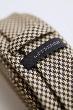 Tie