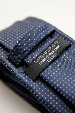 Tie
