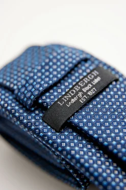 Tie