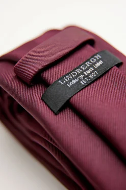 Tie