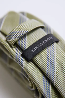 Tie